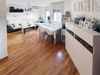 Duplex  Carrer marconi,de. Dúplex de 96m construidos en ca naurell, una de las zonas más de