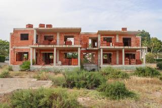 Xalet a La Algoda - Matola - Llano de San José. Terreno urbano con estructura y piscina en matola