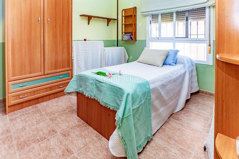 Foto 1b84bd56-7415-478e-8a29-bd71b64772a0. Maison avec parking dans El Puerto - La Romanilla Roquetas de Mar