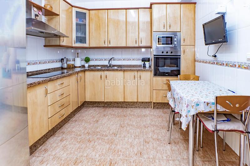 Foto 301b669d-d393-43a1-9106-ffc3e5383b3f. Maison avec parking dans El Puerto - La Romanilla Roquetas de Mar