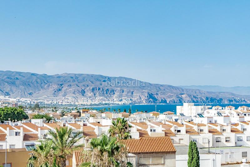 Foto 55a6881b-c801-4a61-80ce-9d5e8f3cf016. Maison avec parking dans El Puerto - La Romanilla Roquetas de Mar