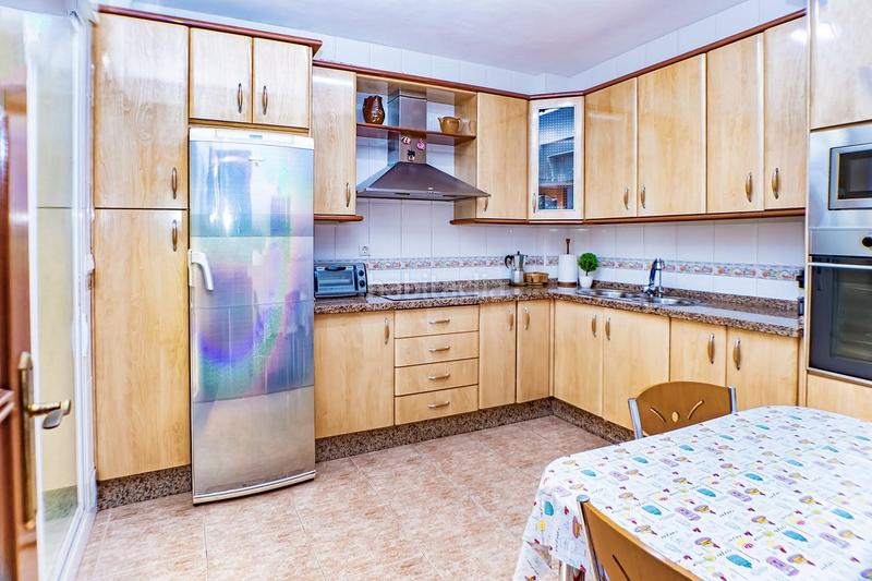 Foto eeca8519-aaee-4311-90b7-c331cb029afa. Maison avec parking dans El Puerto - La Romanilla Roquetas de Mar