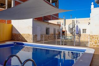 Casa  Calle calle del capitán cortés, 17. Casa de pueblo reformada con piscina y gran potencial en los mon