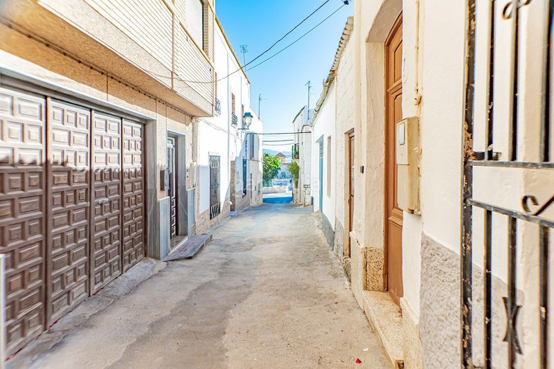 Foto 765ea8c9-d51f-47b1-ad4e-7b97e06920ab. Casa a Íllar