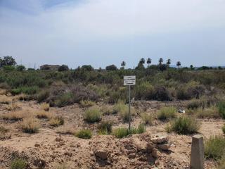 Propriété à Centro. Terreno cerca de la playa de la marina, elche