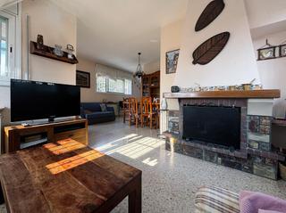 Xalet  Passeig oliveres, de les. Casa a 4 vientos ideal para familias, a solo 2 minutos de la est
