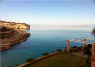 Haus in Cala Sant Vicenç. Casa con ubicación y vista única