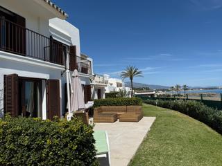 Maison jumelée à Urbanizacion villacana. Primera línea de playa en estepona vendedor muy motivado, abiert