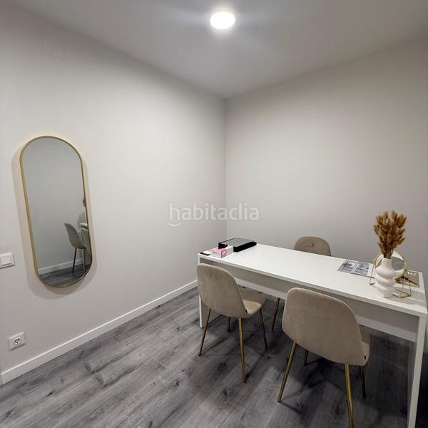 Foto 245b0b2a-b817-405b-a345-cbfd7bffc5b6. Alquiler local comercial en el corazón local en traspaso en Granollers