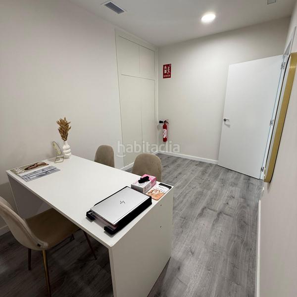 Foto b6283be1-e854-40a7-8db3-6d9cf39211ad. Lloguer local comercial a Joan Prim Granollers