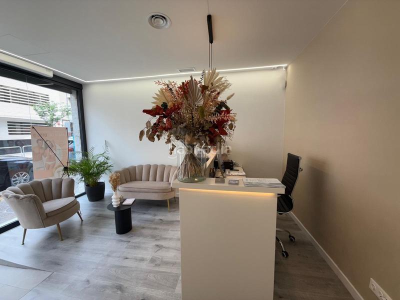 Foto 12c599cc-811c-4b2f-8f14-581c4c682534. Location local commercial dans Joan Prim Granollers