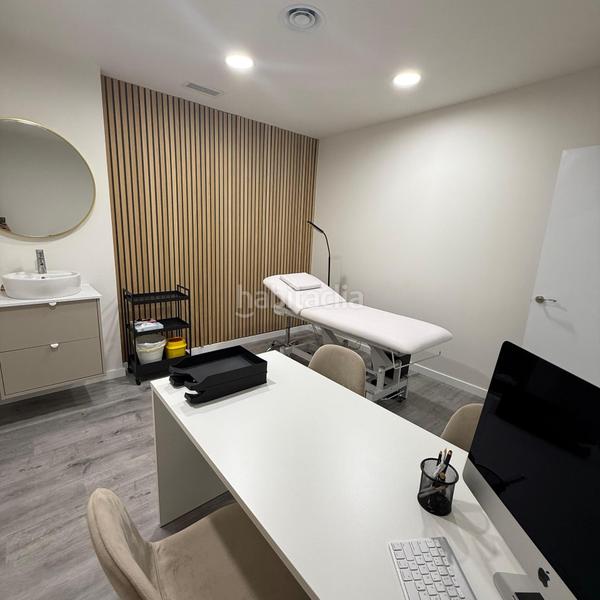 Foto 148e3615-a440-4cf9-ab30-ca085d7fa129. Location local commercial dans Joan Prim Granollers