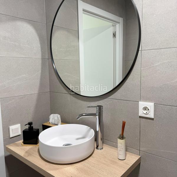 Foto 29bab6b0-9088-4228-a185-75e3ff727bdc. Location local commercial dans Joan Prim Granollers