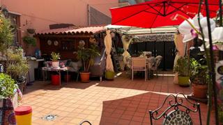 Duplex  Calle dels provençals. Dúplex con patio privado de 50m en sant martí  como vivir en una