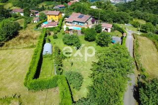 Xalet a Carretera veneros 22. Casa reformada con piscina, frutales y parcela edificable en ent