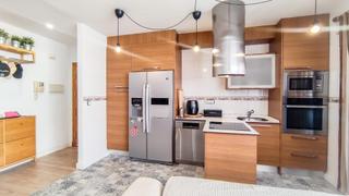 Appartement  Pais de gales (as). Piso reformado en aguadulce sur con piscina comunitaria junto al