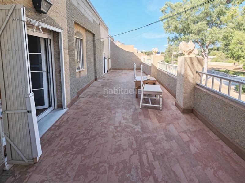 Foto b5b8ada3-ad51-4f1c-998f-7bbf5a9fb861. Casa  con gran potencial en zona tranquila terraza, azotea y garaje en Ejido (El)