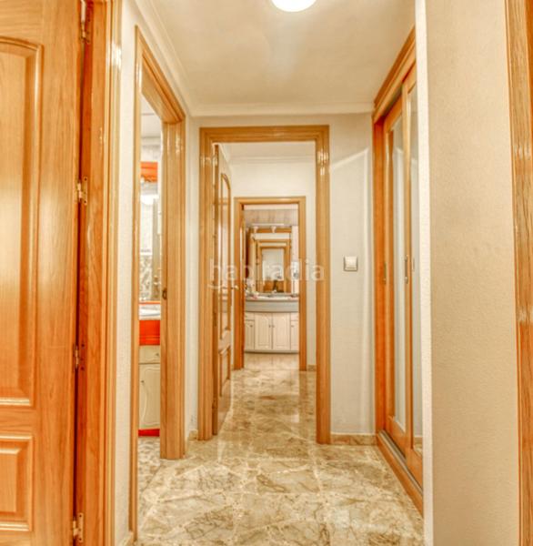 Foto 020d3eb7-68e2-4e72-a0e9-68f056ea1aa4. Chalet avec parking dans Albatera