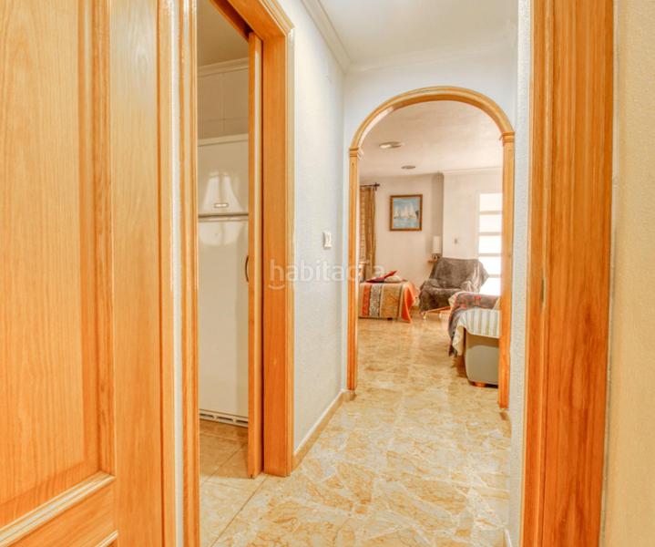 Foto 64268522-d4b6-4f9d-85fe-f2adb3027eda. Chalet avec parking dans Albatera