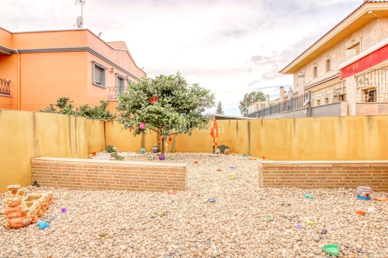 Foto 7c741acd-7ffe-4059-9e2c-cbfa43059dd0. Chalet avec parking dans Albatera