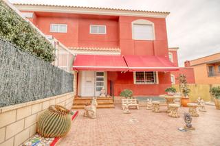 Xalet  Calvario. Se vende chalet en albatera 03340