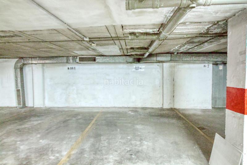 Foto 7d6d8869-439e-49c2-a46e-4d85fdb29408. Aparcament cotxe a Calas Santiago Bernabeu Santa Pola