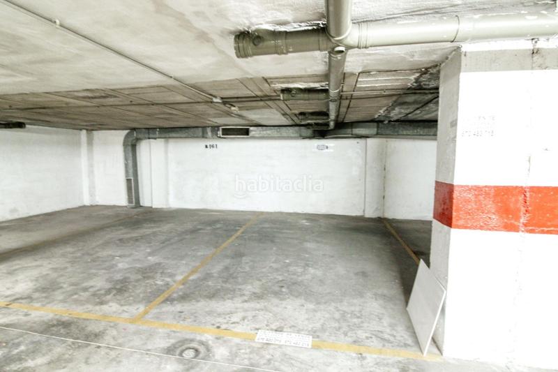 Foto ae7ffb0e-2d3d-486d-91ea-251708e45cff. Aparcament cotxe a Calas Santiago Bernabeu Santa Pola