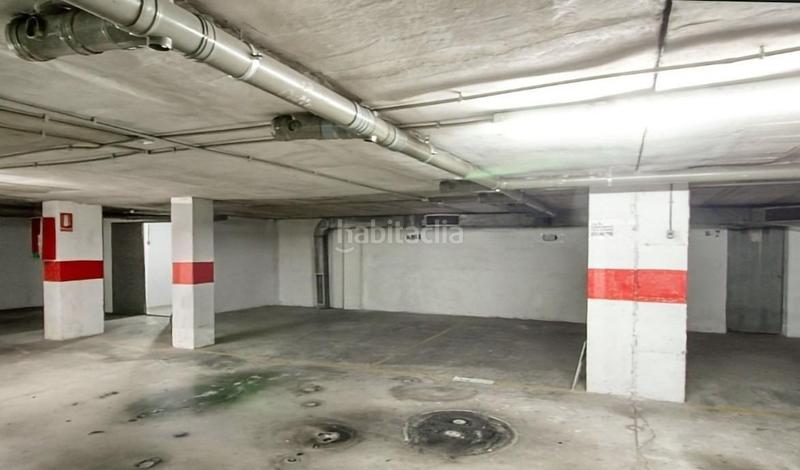 Foto bf096882-6639-4684-a426-553e2f69a882. Aparcament cotxe a Calas Santiago Bernabeu Santa Pola