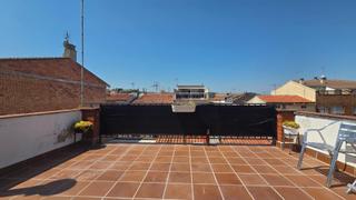 Casa adossada en Navarcles. Casa con encanto en navarcles con terraza y garaje  ideal famli