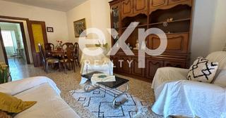 Appartement  Calle de la zarzuela a isso. Amplio piso con gran terraza y balcón en zona isso, junto a hell