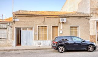 Casa en Benejúzar. Oportunidad única en benejúzar  planta baja de 180 m2 con gran p