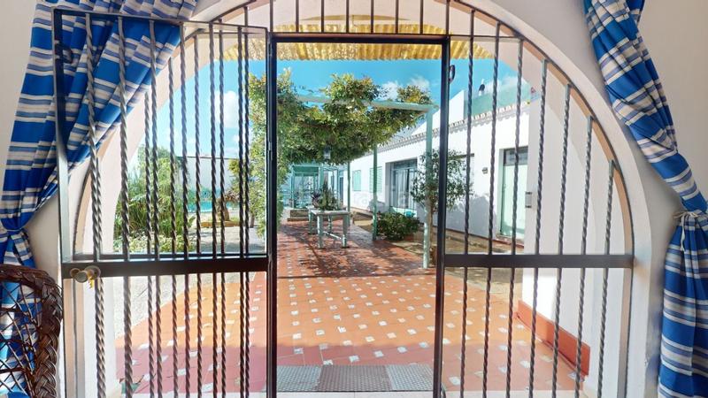 Foto 325be094-d266-4671-9740-9d424e8babe0. Xalet amb aparcament piscina a Trigueros