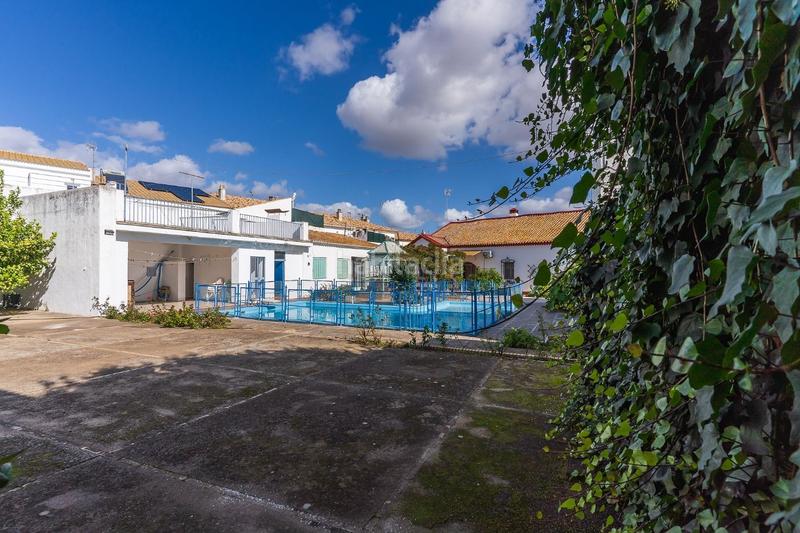Foto 633c5170-3ed6-4595-ae5b-0091bb0d8d7f. Xalet amb aparcament piscina a Trigueros