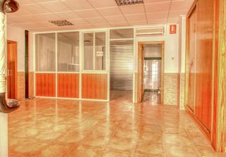 Local commercial  Calle pio xii-particular. Gran oportunidad de inversión! local comercial en venta frente a