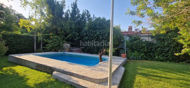 Foto b2086507-0625-44f4-9948-7953470d9254. Xalet amb aparcament piscina a Colegio Europa Espartinas