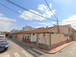Casa aparellada  Calle santa pola. Oportunidad en el centro de albatera  vivienda con potencial par