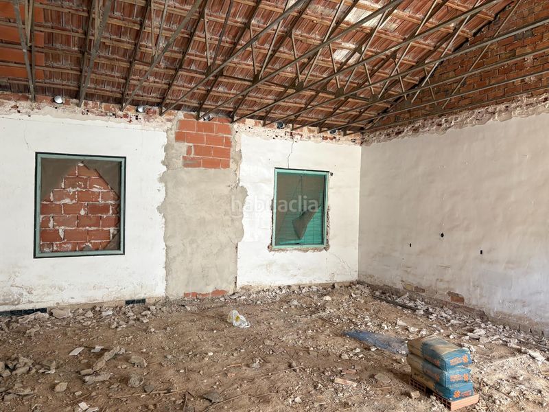 Foto b24c964a-4b21-4436-9108-f81b4b91f24e. Casa aparellada a Albatera