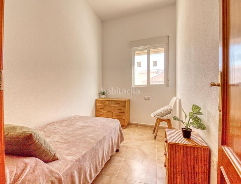 Foto f392a514-3a4a-46ab-9282-24da7efa24e6. Casa adossada amb aparcament a Abanilla