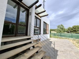 Chalet  Calle bosque u12. Diseo y sostenibilidad en un entorno de golf  chalet nico en e