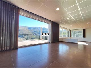 Casa a Santiago 10. Exclusivo chalet independiente con gran terreno a 10 minutos de