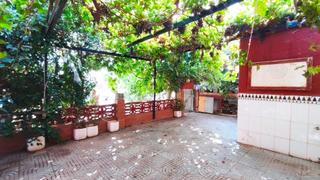 Casa adossada a San Isidro - Campohermoso. Casa de planta baja con parcela y jardin.