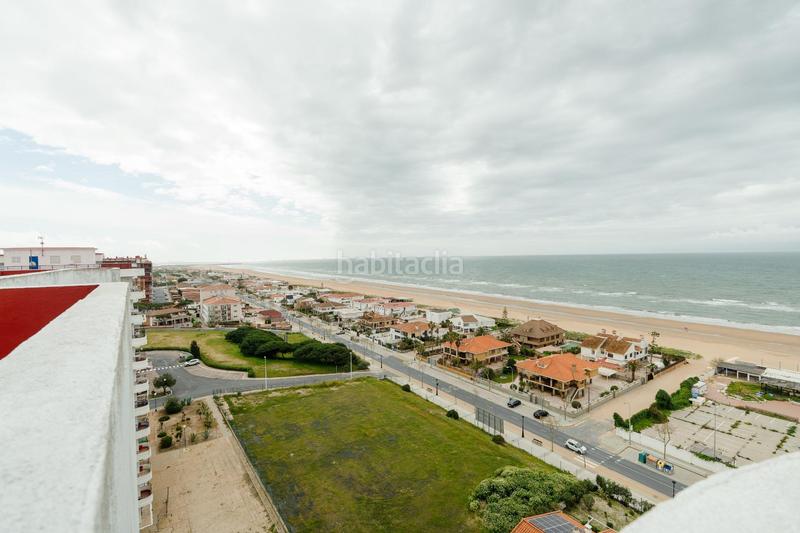 Foto b96159c7-6b2b-49e9-a5df-35505cf18687. Apartamento en avenida puntamar 3 tu nuevo hogar junto al mar te espera ! en Punta Umbría