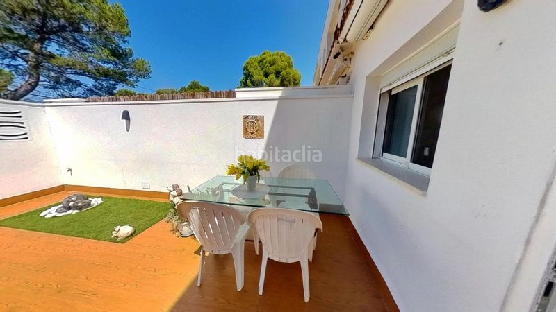 Foto b8271c11-9e73-48f2-aa0d-fa2a225629f0. Casa adossada amb aparcament a pla de maset - cap de Salou Salou