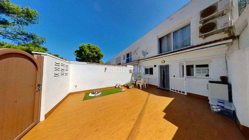 Foto ce87dbd8-9e64-4ec7-83d1-31a7e868a06b. Casa adossada amb aparcament a pla de maset - cap de Salou Salou