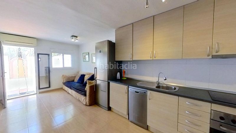 Foto 0637422b-9cf1-4a93-a447-04414fa69b6e. Casa adossada amb aparcament a pla de maset - cap de Salou Salou