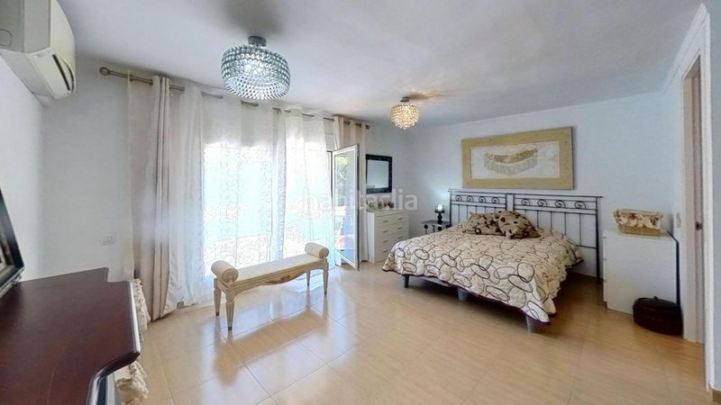 Foto ba180d1d-f5fd-4327-98f0-ca6bc1e33a1a. Casa adossada amb aparcament a pla de maset - cap de Salou Salou