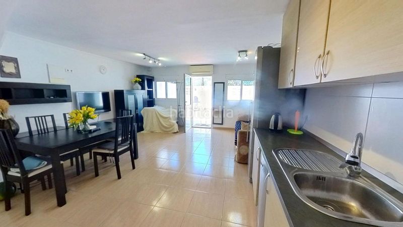 Foto f48b4eea-a954-47e5-b8ab-869fc6b505f8. Casa adossada amb aparcament a pla de maset - cap de Salou Salou
