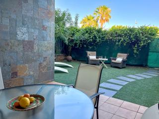 Apartament a Juegos languedoc rosellon 75. Tu oasis en almería bajo con 2 terrazas, garaje, y piscina en ex