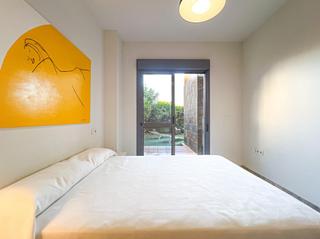 Appartement à Juegos languedoc rosellon 75. Tu oasis en almería bajo con 2 terrazas, y piscina en exclusivo