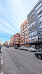Aparcament cotxe  Calle del maestrat. Inversión en plaza de aparcamiento  puerto de sagunto